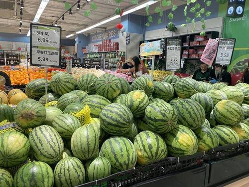 超市吃瓜季,尽享清凉美味时光