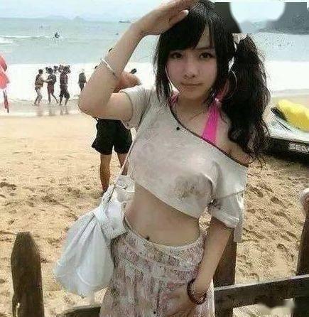 跳江的美女吃瓜,揭秘背后的真相与吃瓜群众的狂欢