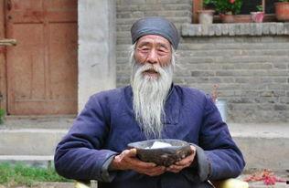 道士师傅吃瓜图片高清,高清吃瓜图背后的禅意生活